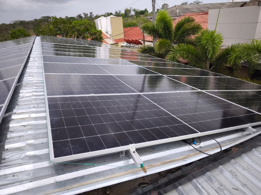 Tendencias innovadoras en energía solar: Inteligencia artificial, comunidades solares y generación distribuida